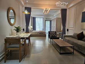 cho thuê căn hộ studio ban công 50m2 luxury full nội thất cao cấp thang máy giáp quận 1 - 5 phút