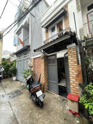 cách mạng tháng 8 - 90m2 - 5x18m - vuông - hẻm 3g 1 trục - không lỗi