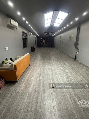 nhà đẹp 4 tầng lô góc mặt đường phố dư hàng vỉa hè 8m vị trí đắc địa