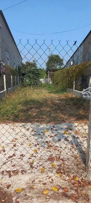 đất thổ cư xã phước hiệp (5mx40m) kdc có gpxd. đường nhựa thông không gần mồ mã. giá 1 tỷ 4 bớt