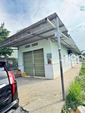 bán nhà trọ tại suối lội xã tân thông hội, củ chi giá 2 tỷ, 182m2 sổ hồng riêng dân cư đông đúc