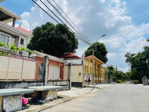 hàng đầu tư! đất 320m2 ( 16*20m) kdc kiến á chỉ 68tr/m2. gần liên phường, cách global 300m.