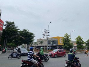 bán căn đường số 8 cityland garden hill, emart. dt: 5 x 20m nhà hoàn đẹp. giá 17.5 tỷ
