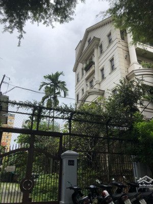 bán biệt thự sang trọng quận 3, gần công viên tao đàn