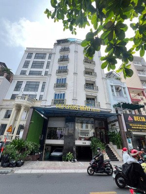 siêu phẩm tòa nhà 2mt nguyễn phúc nguyên, q.3, 11x22m, hầm + 7 tầng - hđt: 400 triệu, giá 95 tỷ