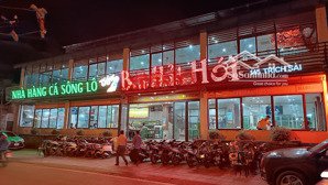 siêu hot.cho thuê nhà mặt phố nguyễn xuân khoát-ngoại giao đoàn.dt 250m2 x 3t,mt 22m,giá 150tr/th