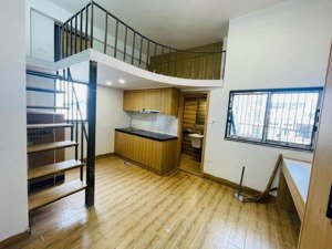 tây hồ cho thuê phòng studio diện tích 18m có gác lửng, 5p đi bộ ra hồ tây, ra vào chủ động.