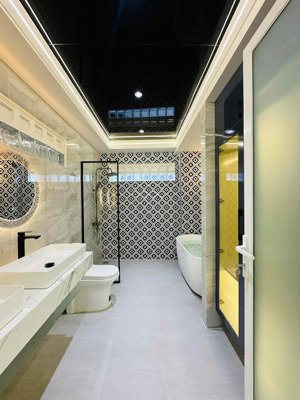 bán liền kề tây hồ tây 70m2 hàng xóm ngoại giao đoàn giá 18,9 tỷ