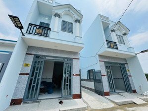 dãy nhà lầu 5 căn shr giá chỉ: 2tỷ550 còn thương lượng