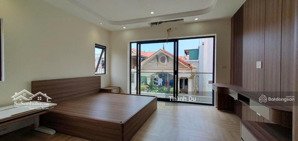 bán nhà nguyễn văn cừ,long biên, hà nội 12,8 tỷ, 55m2 6t thang máy , lô góc, ngõ ô tô tránh