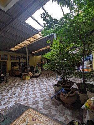 giảm nhanh 10 tỷ còn 35 tỷ nhà mt kinh dương vương, q6 - dt đất 304m2 - dtsd: 608m2 - bến xe mt