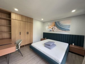 cho thuê căn hộ 2 phòng ngủ full nội thất cao cấp, có dọn phòng hàng tuần, có bảo vệ lễ tân, quận 3