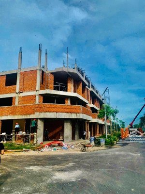 mặt tiền kd nhà 112m² | 1 trệt 1 lửng 2 lầu | bàn giao hoàn thiện mặt ngoài