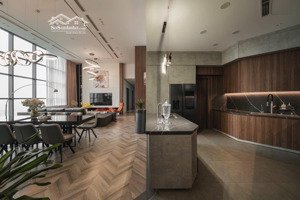 bán căn penthouse 265m2 4pn thượng uyển nhìn trực diện sông hồng giá 23ty9 đã có sổ - lh 