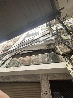 - bán nhà trung kính-80m2*7tầng- ô tô tránh - có thang máy-dòng tiền 60tr/tháng.