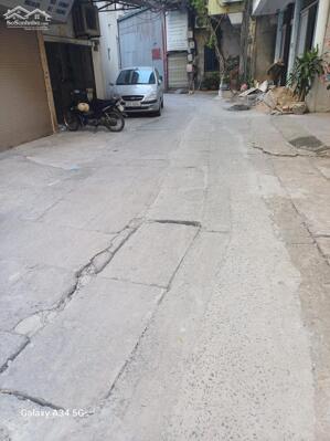 Chính Chủ Cần Bán căn hộ Tập Thể Ngõ 563 Giải Phóng, mới đẹp 3 ngủ. DT 66m2 Giá 3.4 tỷ