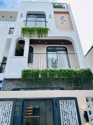 ngang 4.5m, 4 tầng, sát hẻm xe tải, nhà mới phan huy ích, nội thất xịn, giá nhỉnh 5tỷ