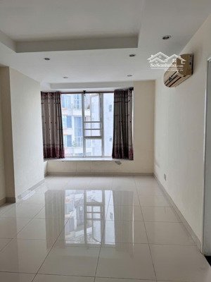 chính chủ cần cho thuê ch terra rosa 80m2 - 2 pn giá 6,5 tr/th ở kdc 13e intresco cạnh đh kinh tế