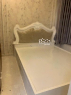 bán căn hộ 2pn2wc giá 3ty5. lh 