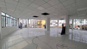 chính chủ cho thuê mp lê văn lương 300m2, 9 tầng 1 hầm, mt 16m làm văn phòng, ngân hàng, spa giá tt