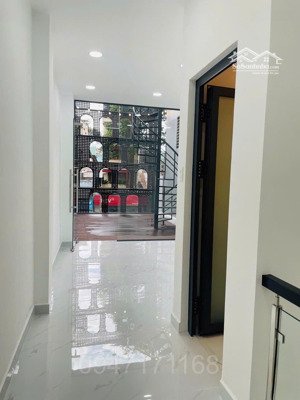 1 căn duy nhất - siêu phẩm đường thương hiệu an dương vương q5 - nhà mới 99% - giá chỉ 18,7 tỷ.