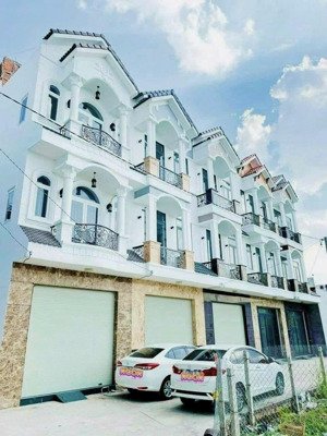 cho thuê nhà mới tinh 04 pn có sẳn máy lạnh, hẻm lớn đường trần nam phú, an khánh
