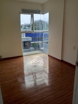 căn hộ shophouse 2 phòng ngủ, mặt tiền đường. tiện kinh doanh mở cửa hàng, văn phòng, trung tâm