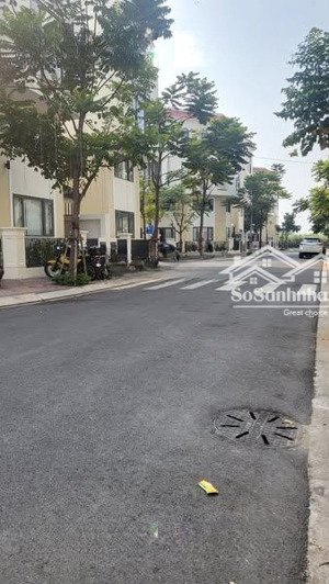 chính chủ bán căn shophouse o.1.01.06 cực đẹp 60m2 (5x12m), 4 tầng, sổ hồng sẵn sàng, bàn giao ngay