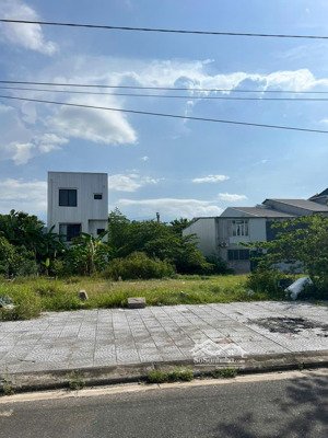 đất rẻ, siêu phẩm cần bán nhanh, tại phường đúc, huế-150 m2 view đẹp-giấy tờ đủ-giá f0-5 tỷ 100,hot