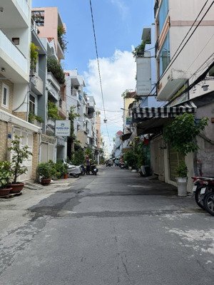 bán nhà hẻm oto đẹp đường nguyễn tri phương, q10 mt ngang 6 mét