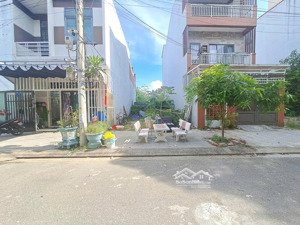 chào bán lô đất biển đường trần đức thông đối lưng vương thừa vũ, lô kề góc gần biển rất đẹp.