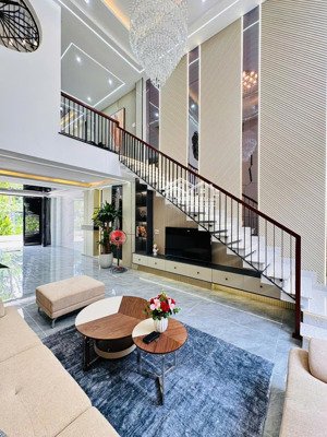 nhà chính chủ 1 căn duy nhất 6,40 tỷ 5 tầng kiên cố full nội thất như hình