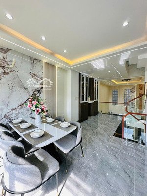 chắc chắn không có căn thứ 2 nhà mới giá này: 6,25 tỷ! dtsd 200m2