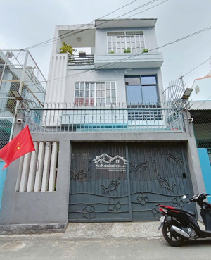 bán nhà ngang lớn (8.5mx20m), 1 lầu, xe hơi vào tận nhà, gần siêu thị aeon