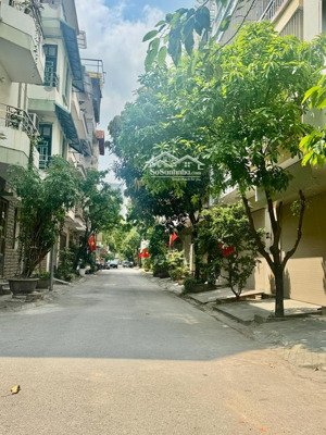 cực phẩm văn quán- phân lô- vỉa hè- oto tránh- kinh doanh- dt 70m- 4t- mt: 4,6m- khu hiếm nhà bán
