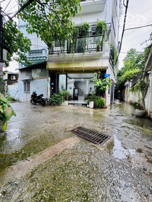 siêu hiếm nguyễn chính - căn góc 6 tầng - ô tô vào nhà - kinh doanh - sân vườn cực chill