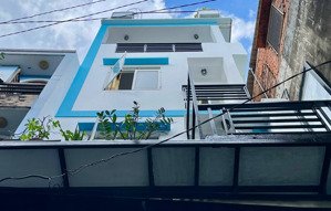 cho thuê nhà 704/xx nguyễn đình chiều, p1, q3. gần chợ bàn cờ, 3pn, 15 tr/th. lh: phương