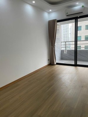 bán gấp căn hộ chung cư trung yên 1 vũ phạm hàm 3pn 2wc dt : 102m2 giá 7.3 tỷ lh : 