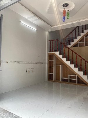 bán nhà riêng 70m2 tại xã bình chánh, giá 4,5 tỷ, 3pn, 3wc, view đẹp chính chủ