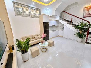 bán nhà trần thái tông 56m2 x 5 tầng mặt tiền 5m giá chỉ 10 tỷ - cầu giấy - trần thái tông