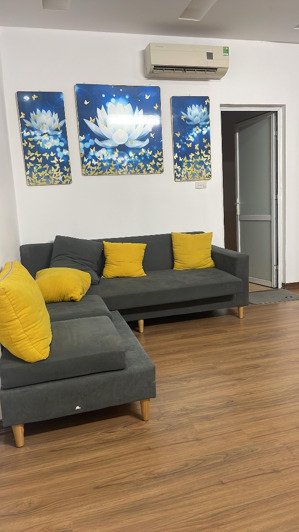 duy nhất 01 căn giá rẻ nhất long biên 2 ngủ 2 vệ sinh có sổ đỏ không mất phí môi giới