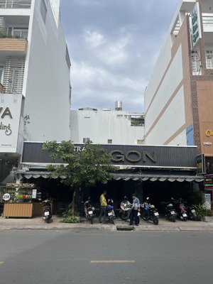 siêu phẩm khan hiếm! góc 2 mặt âu cơ - dt: 9.5 x 15m - 2 tầng - hđt: 90 triệu. giá chỉ 32 tỷ