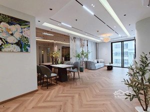 bán gấp ch times city - 110m² - 3pn, giá 10,6 tỷ full nội thất. có slot xe ô tô