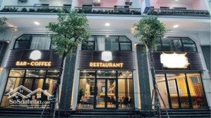 bán nhà mặt phố võ chí công, dt 160m2 x 2 tầng, mặt tiền 10m, 2 thoáng, giá 80 tỷ.