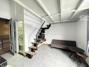 siêu giảm giá phòng duplex full nội thất - ánh sáng tự nhiên lý phục man - chỉ còn 1 phòng duy nhất