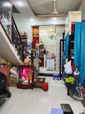 nhà 2 tầng vườn lài tân phú dt 4x8. chỉ 4,15 tỷ còn bớt. hẻm thông. vài bước ra hẻm xe tải
