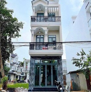 giá tốt tháng này phạm thế hiển, p6, q8. dt 63m2, 1 đời chủ, có hđ thuê 24 triệu/th sổ sạch