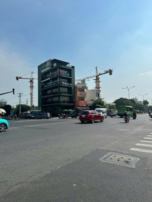2667m2 2 mặt tiền lê thị hà, 30x80m giá 93 tỷ, hđt 280 triệu/tháng