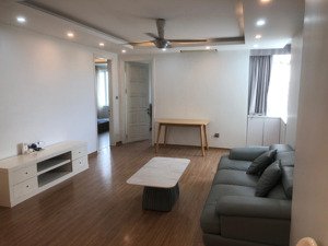 chính chủ cho thuê căn hộ 3pn chung cư g03 ciputra, đầu đường nguyễn hoàng tôn 117m, giá 16tr.