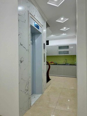 cho thuê nr tại quận đống đa,45m2x6,4pn,4wc,ở gđ và kdol hoặc làm vp